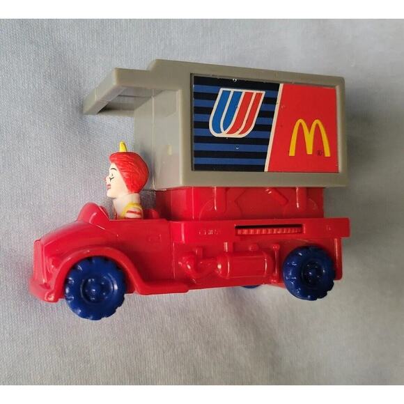 Lot Of 4 McDonald`s United Airlines Ronald In Truck Vintage Toys Friendly Skies - Picture 6 of 8